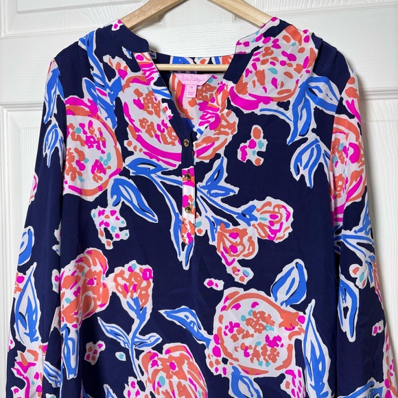 Lilly Pulitzer Alexandra Top Blouse Silk Women's Medium Blue Pink Resort Travel - Picture 5 of 12
